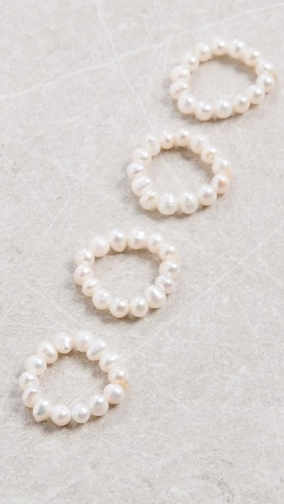 商品Timeless Pearly|Timeless Pearly 堆叠珍珠戒指,价格¥955,第4张图片详细描述