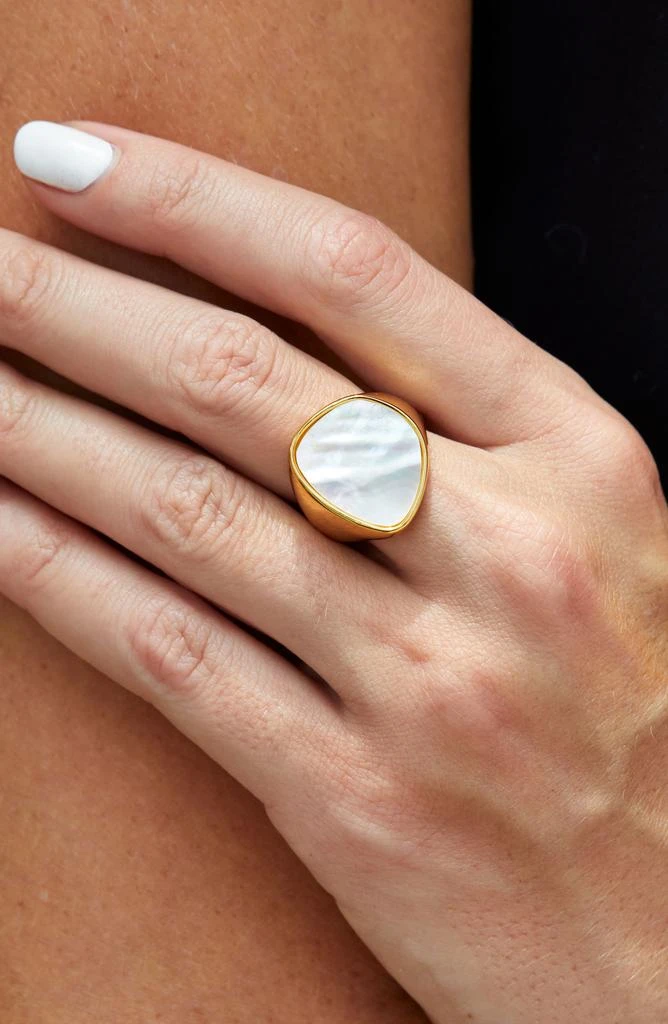 商品Savvy Cie Jewels|18K Yellow Gold Plated Mother of Pearl Ring,价格¥62,第2张图片详细描述