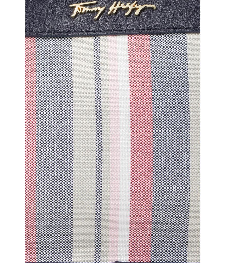 商品Tommy Hilfiger|Quinn-Convertible Crossbody-Stripe,价格¥485,第6张图片详细描述