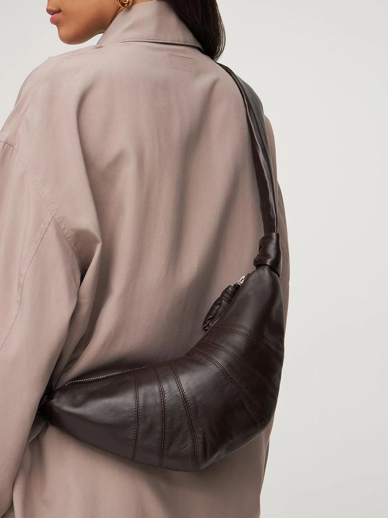 商品Lemaire|Small Croissant Soft Nappa Shoulder Bag,价格¥10578,第1张图片详细描述