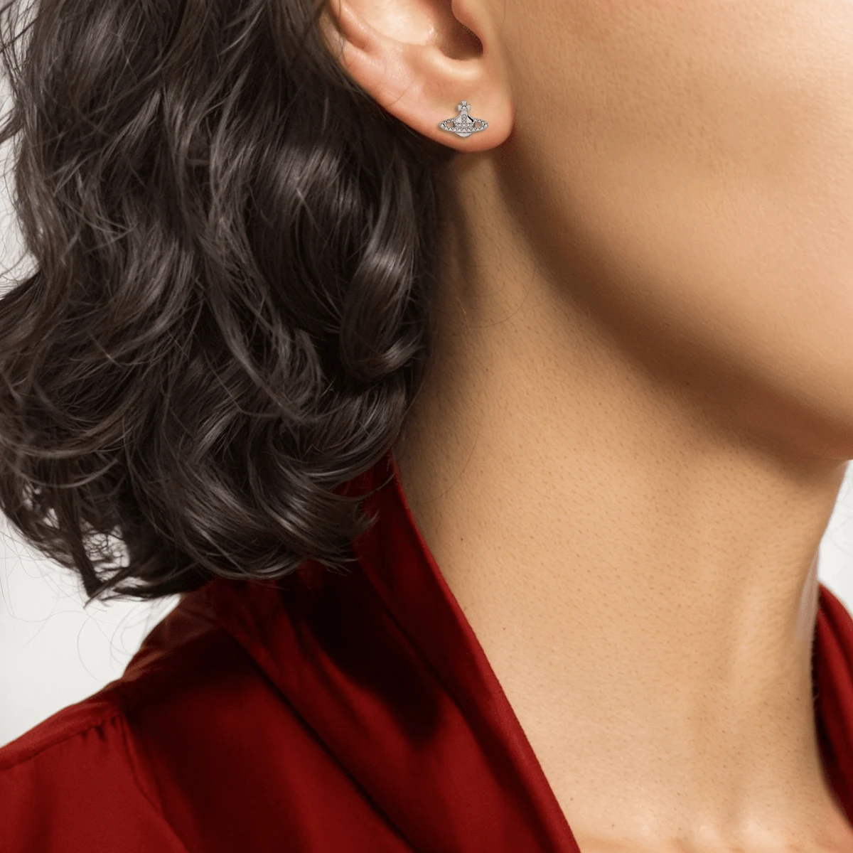 商品[国内直发] Vivienne Westwood|FARAH EARRINGS 土星 黄铜 耳钉 女款 银色,价格¥1189,第6张图片详细描述