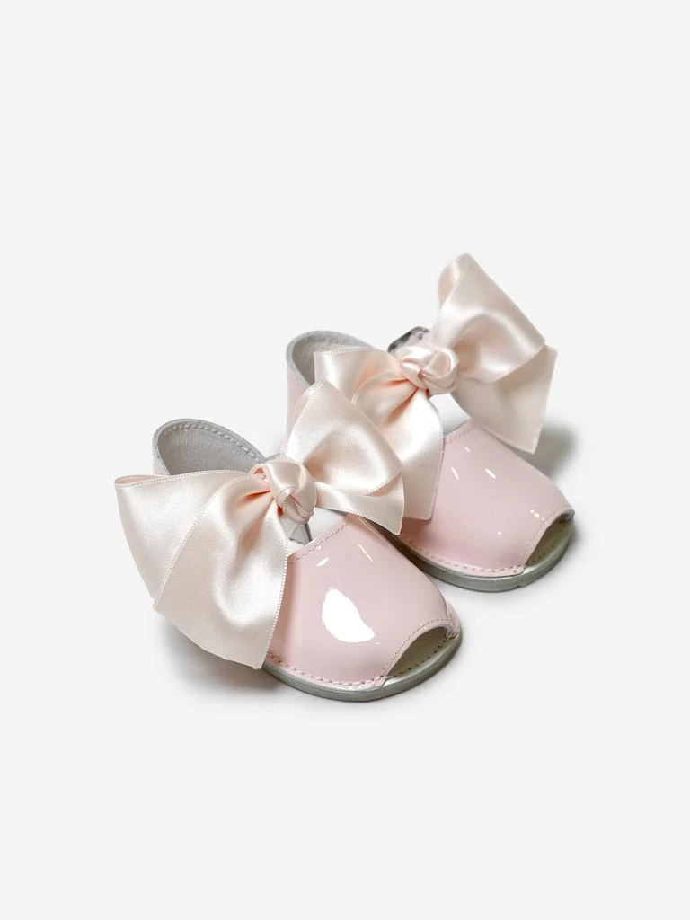 商品Andanines|Baby Girls Patent Leather Open Toe Bow Shoes in Pink,价格¥198,第2张图片详细描述