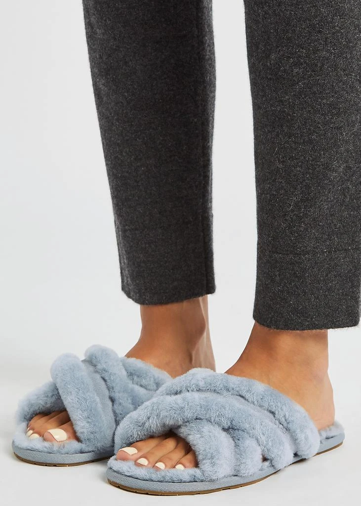 商品UGG|Scuffita light blue shearling slippers,价格¥636,第5张图片详细描述