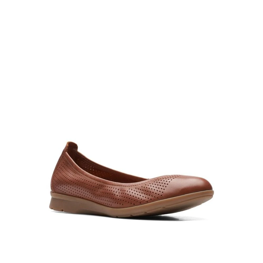 商品Clarks|Women's Collection Jenette Ease Perforated Flats,价格¥402,第1张图片