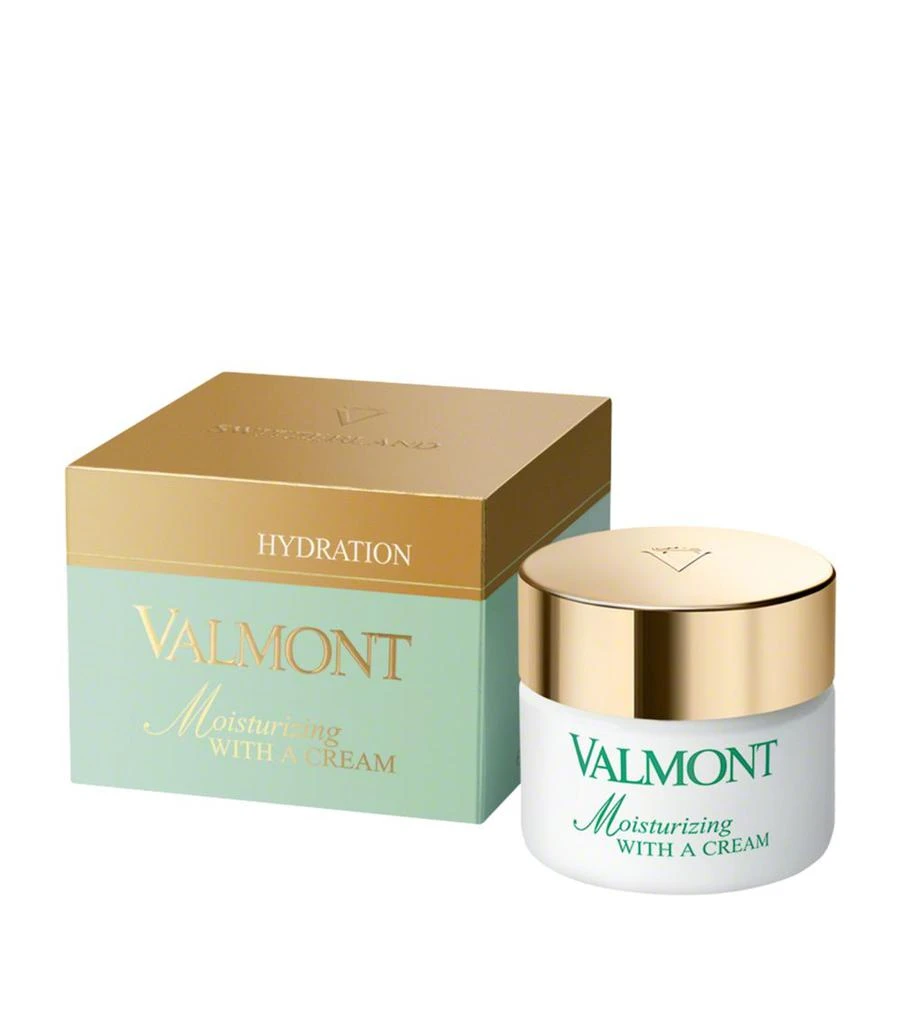 Moisturizing With A Cream 商品