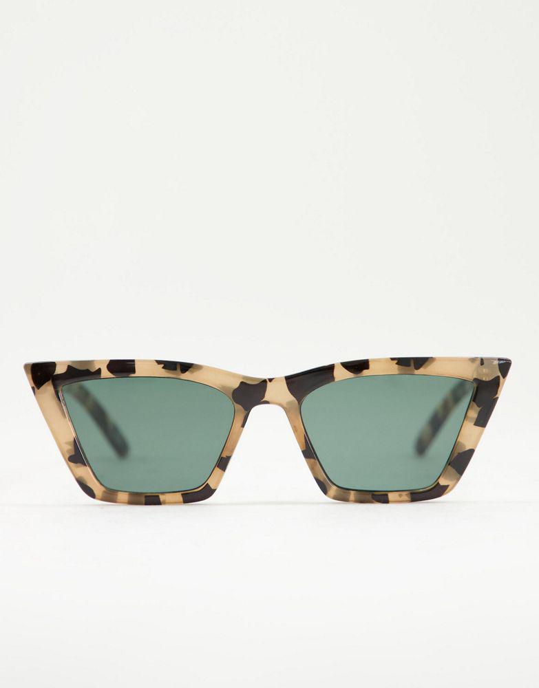 ASOS DESIGN pointy square cat eye sunglasses in milky tort with g15 lens商品第4张图片规格展示