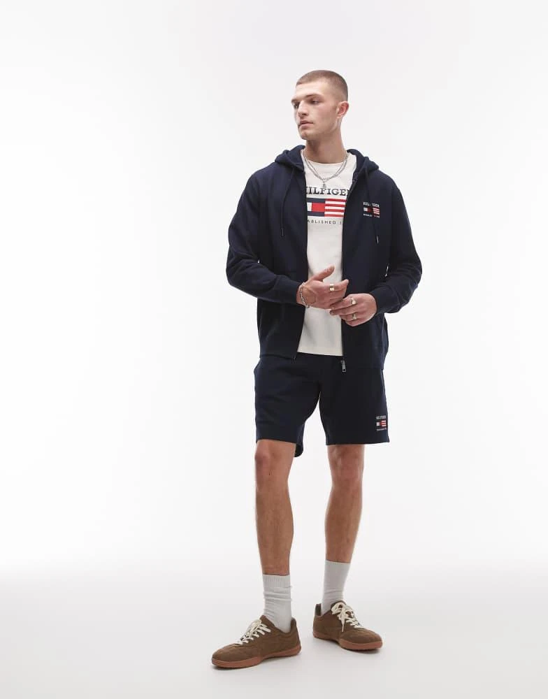 商品Tommy Hilfiger|Tommy Hilfiger americana zip through hoodie in navy,价格¥1348,第3张图片详细描述