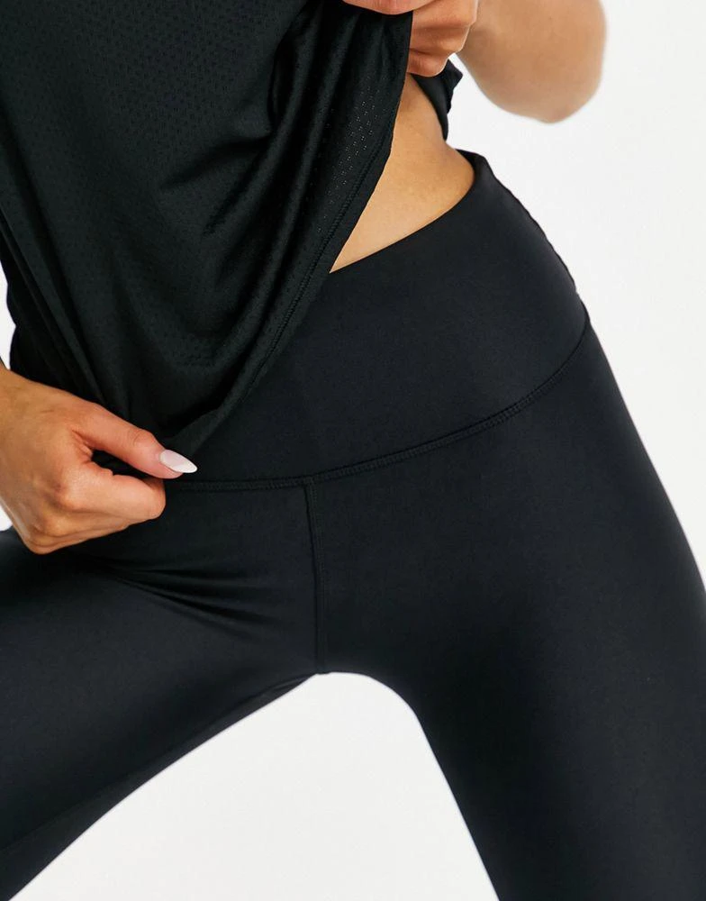 商品Under Armour|Under Armour Training Heatgear branded leg leggings in black and pink,价格¥199,第3张图片详细描述