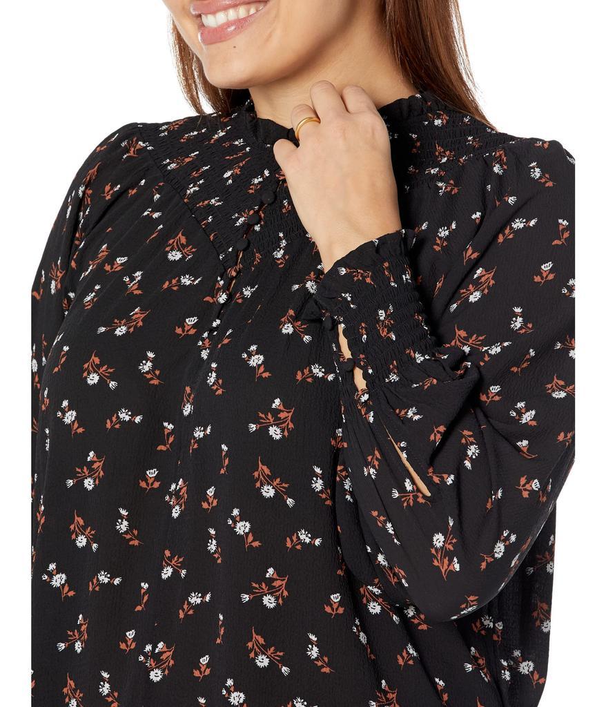 商品Madewell|Plus Embroidered Smockneck Top in Tossed Floral,价格¥702,第5张图片详细描述