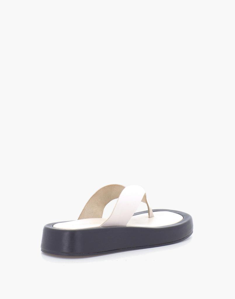 商品Madewell|ALOHAS Leather Overcast Sandals in Ivory,价格¥1178,第5张图片详细描述