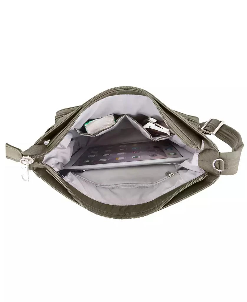 商品Travelon|Anti-Theft Classic North/South Crossbody,价格¥517,第3张图片详细描述
