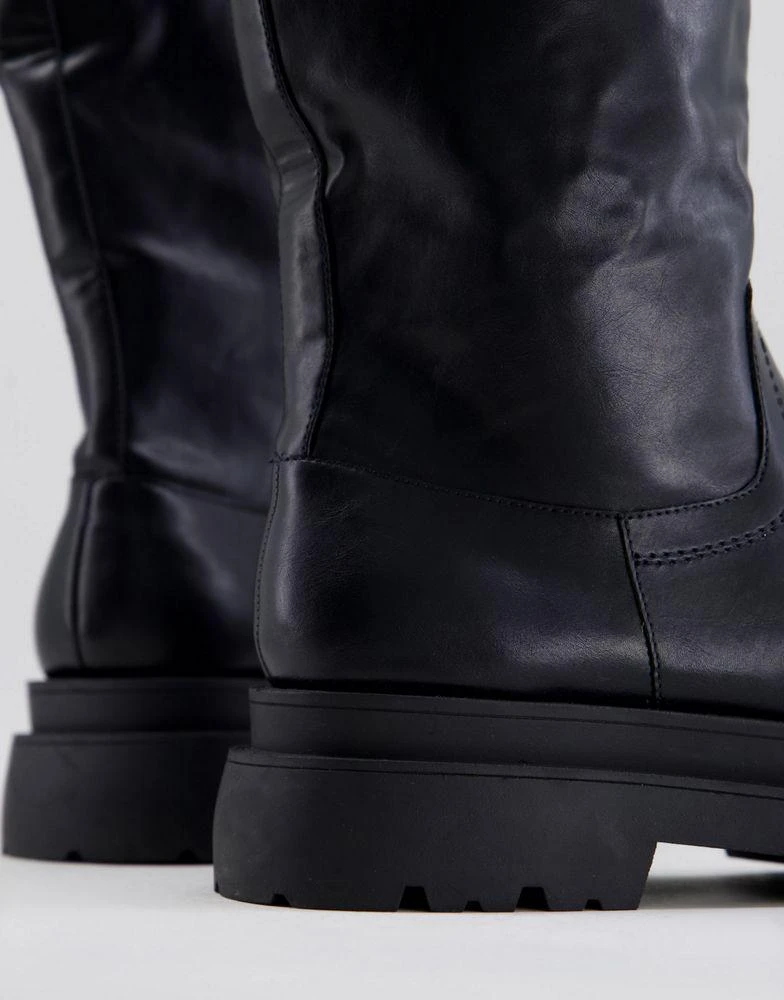 商品ASOS|ASOS DESIGN calf length chelsea boot in black faux leather with matte finish,价格¥391,第2张图片详细描述