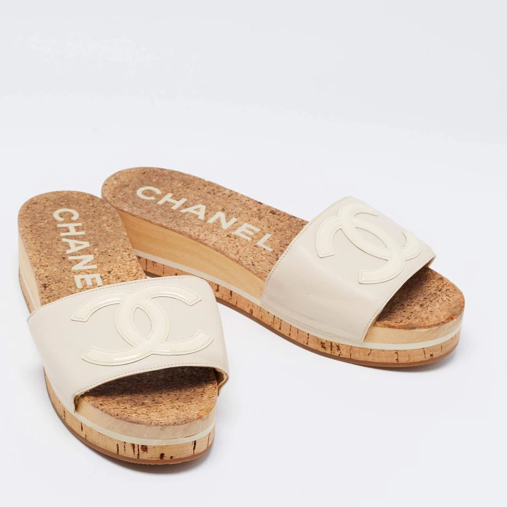 商品[二手商品] Chanel|Chanel Beige Leather CC Platform Slides Size 38,价格¥7007,第4张图片详细描述
