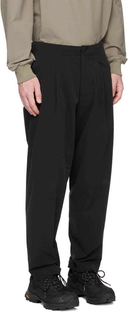 商品DESCENTE|Black One Tuck Trousers,价格¥987,第2张图片详细描述