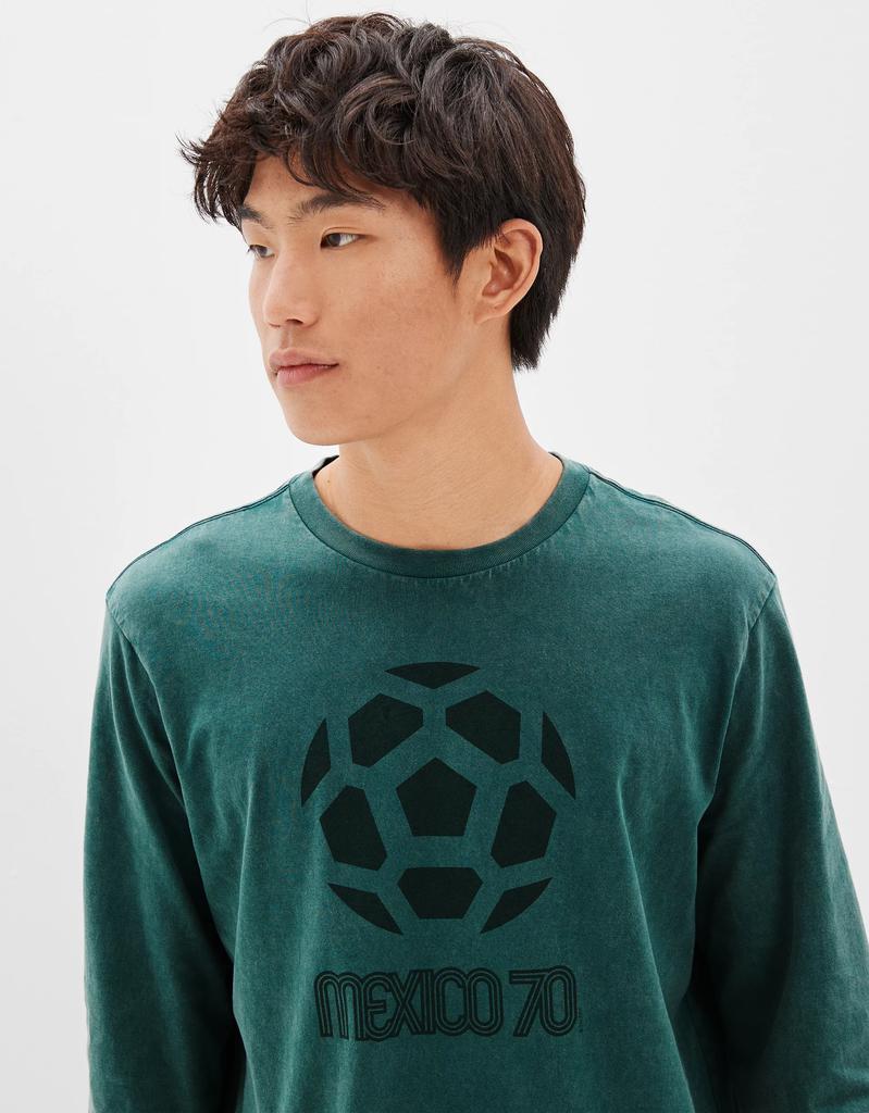 AE x FIFA® Long-Sleeve Graphic T-Shirt商品第1张图片规格展示