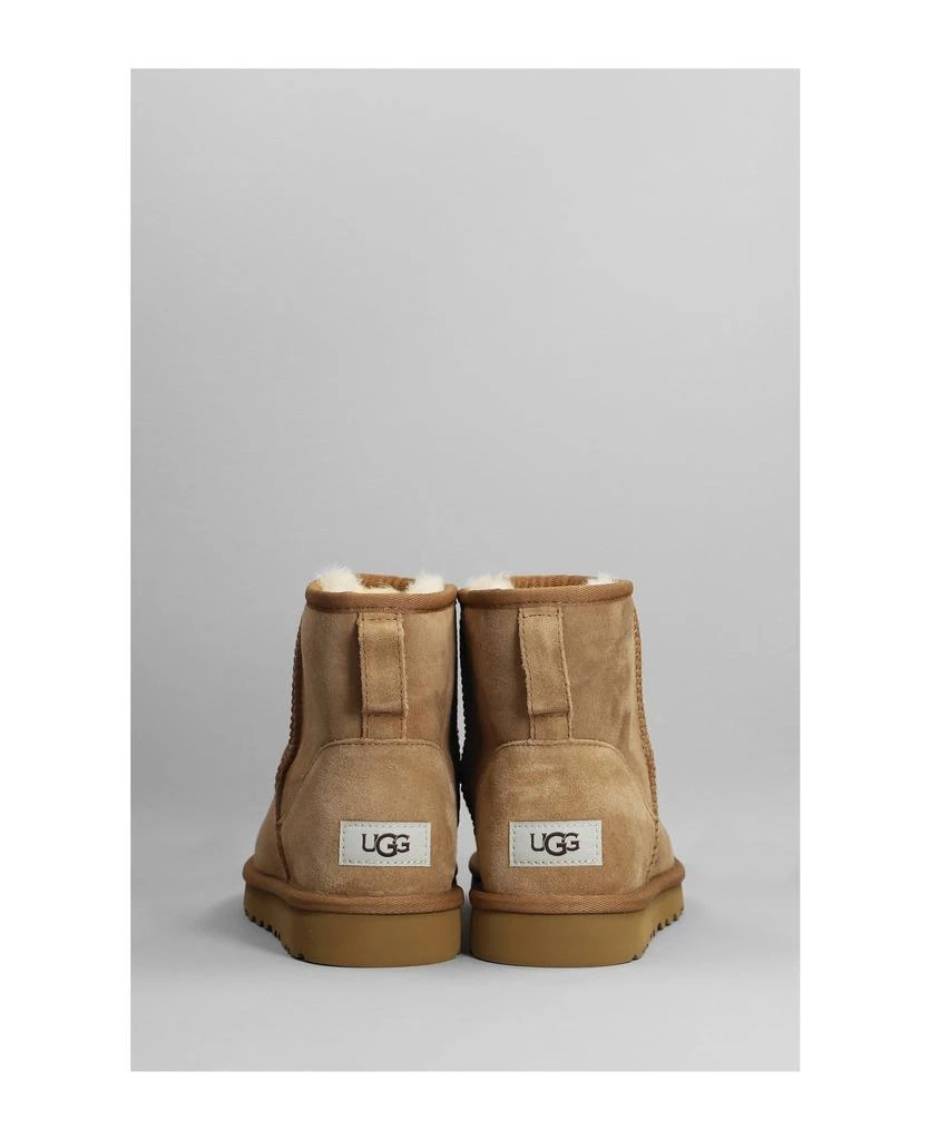 商品UGG|UGG Mini Classic Low Heels Ankle Boots In Leather Color Suede,价格¥1851,第4张图片详细描述