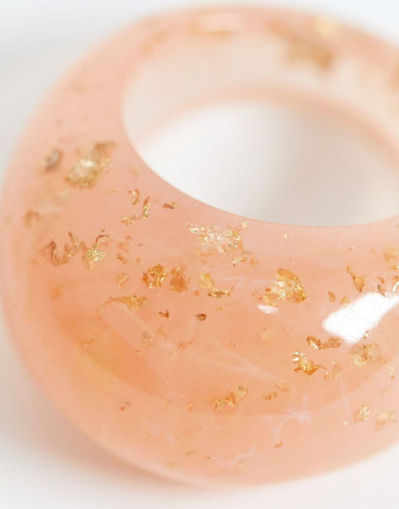 ASOS DESIGN ring in dome shape in pink marble plastic商品第4张图片规格展示