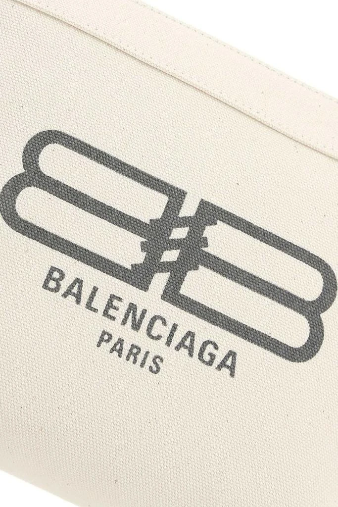 商品Balenciaga|Balenciaga Logo Printed Zipped Clutch Bag,价格¥2334,第4张图片详细描述