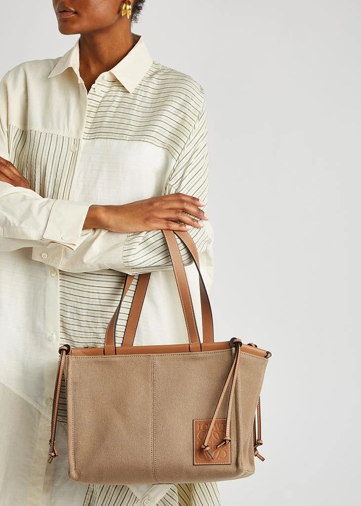 商品Loewe|Cushion small brown canvas tote,价格¥8757,第5张图片详细描述