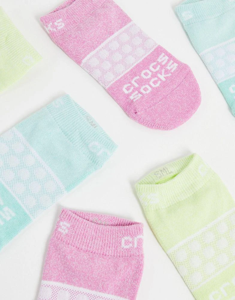 商品Crocs|Crocs socks 3 pack in low pastel,价格¥245,第3张图片详细描述