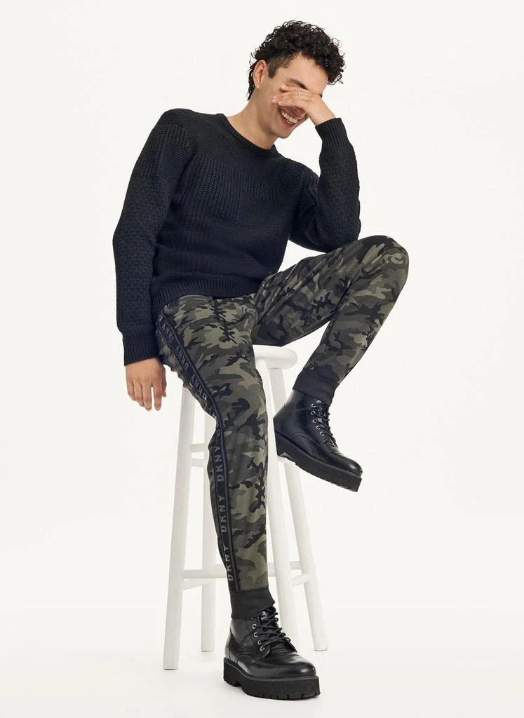 商品DKNY|Patchwork Stitch Crewneck Sweater,价格¥226,第3张图片详细描述