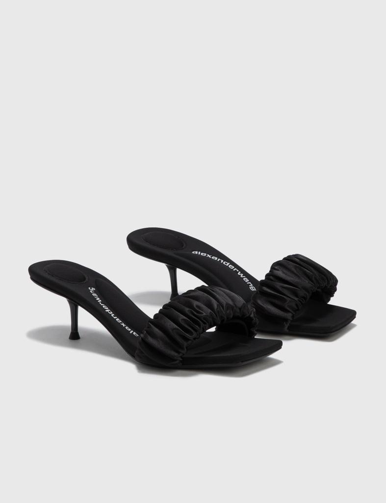 商品Alexander Wang|Jessie Scrunchie Slide Satin,价格¥3826,第6张图片详细描述