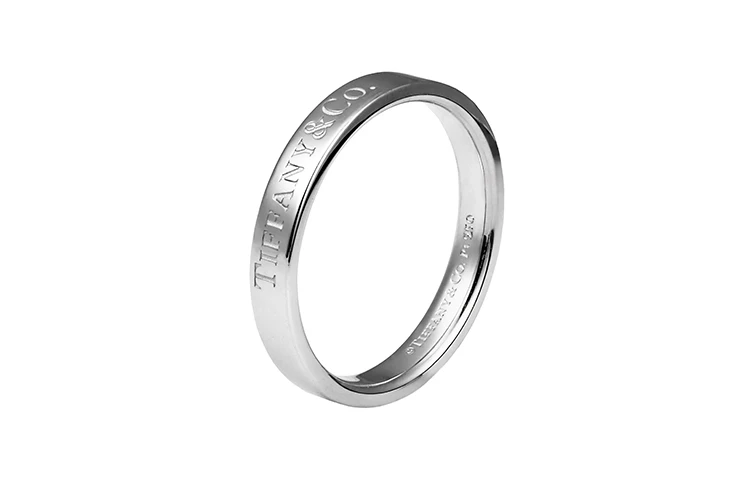 商品[国内直发] Tiffany & Co.|蒂芙尼 Tiffany & Co.® 系列 字母Logo 铂金 戒指 男女同款情侣款,价格¥6213,第7张图片详细描述