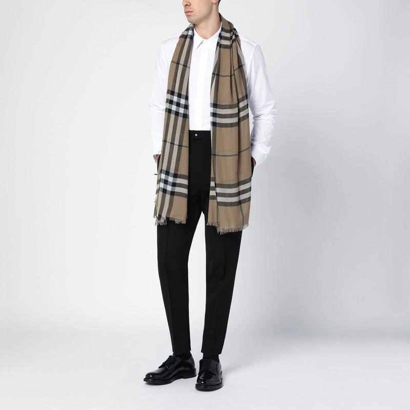 商品Burberry|Beige Check Pattern Scarf,价格¥3099,第2张图片详细描述