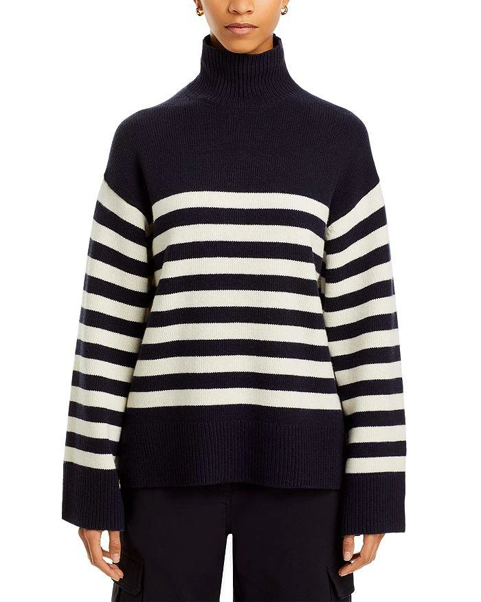 Striped Turtleneck Sweater 商品