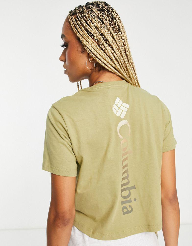 商品Columbia|Columbia Unionville back print cropped t-shirt in khaki Exclusive at ASOS,价格¥194,第1张图片