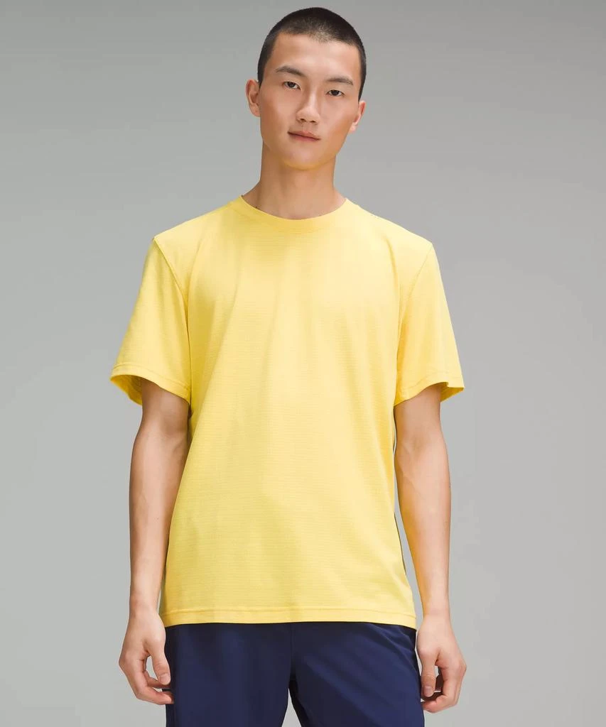 商品Lululemon|License to Train Relaxed Short-Sleeve Shirt,价格¥318,第3张图片详细描述