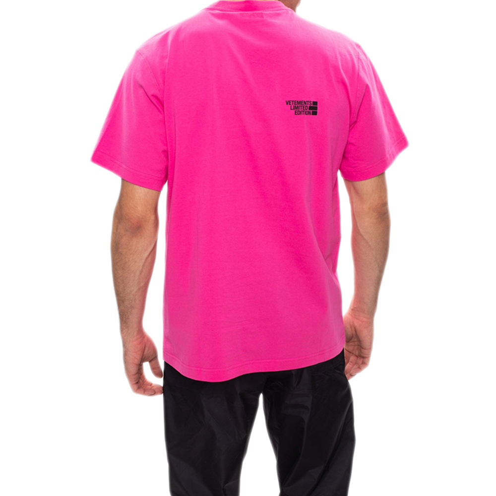 VETEMENTS 女士粉红色黑色字母徽标圆领短袖T恤 UE51TR720P-HOTPINK商品第3张图片规格展示