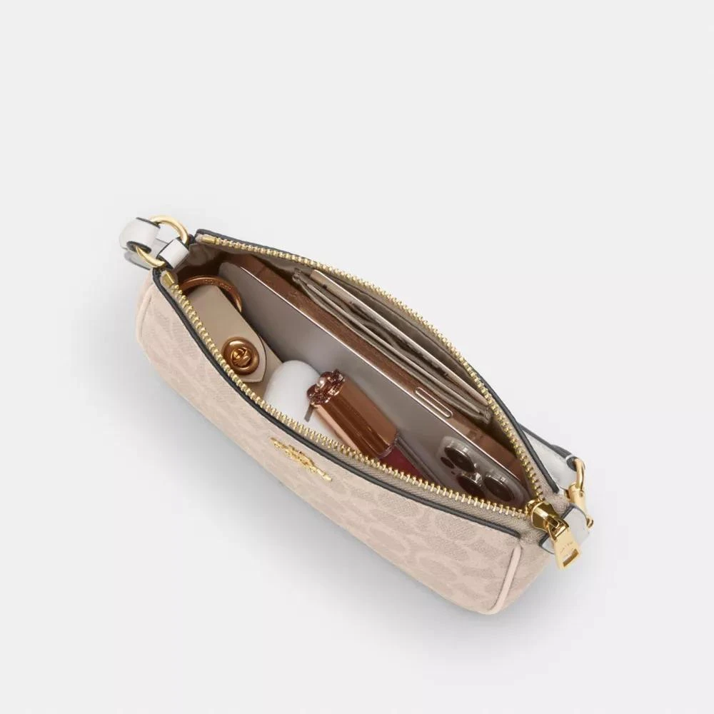 商品Coach|Nolita 19 In Signature Canvas,价格¥973,第4张图片详细描述