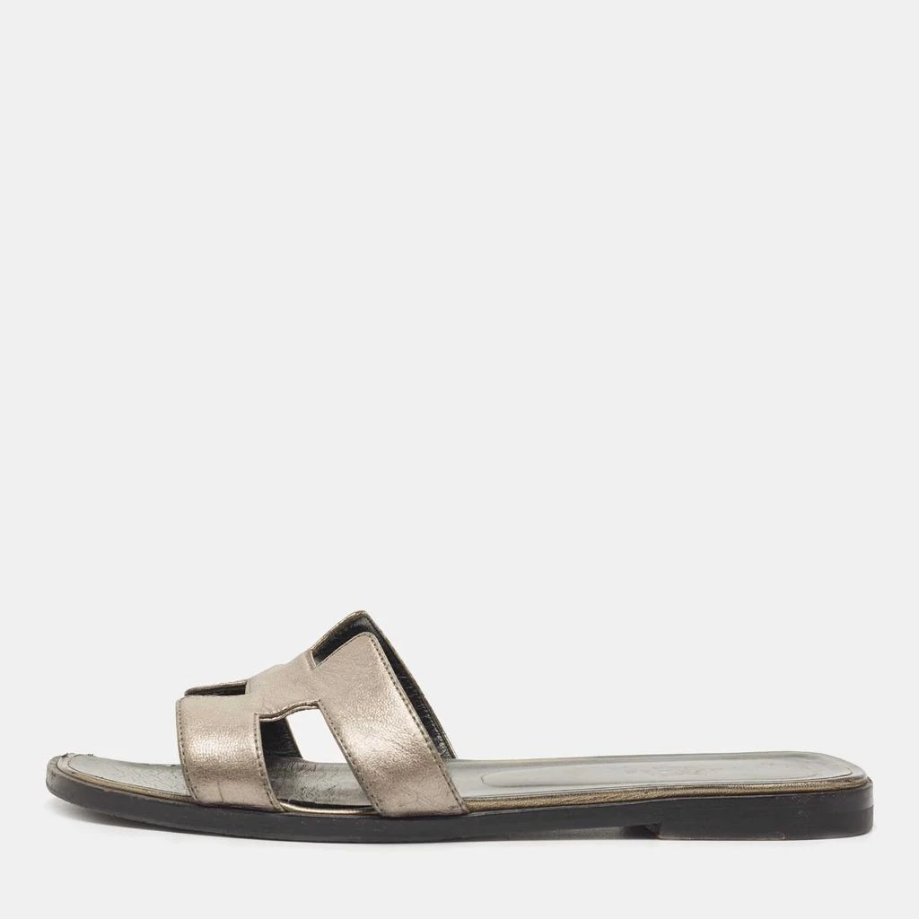 商品[二手商品] Hermes|Hermes Metallic Leather Oran Flat Slides Size 38.5 ,价格¥2105,第1张图片