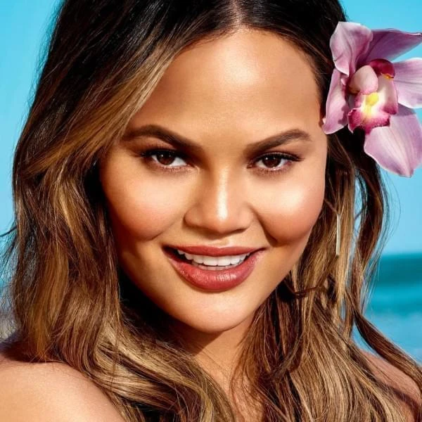 商品Becca Cosmetics|Chrissy Teigen 联名款光泽唇蜜,价格¥163,第4张图片详细描述