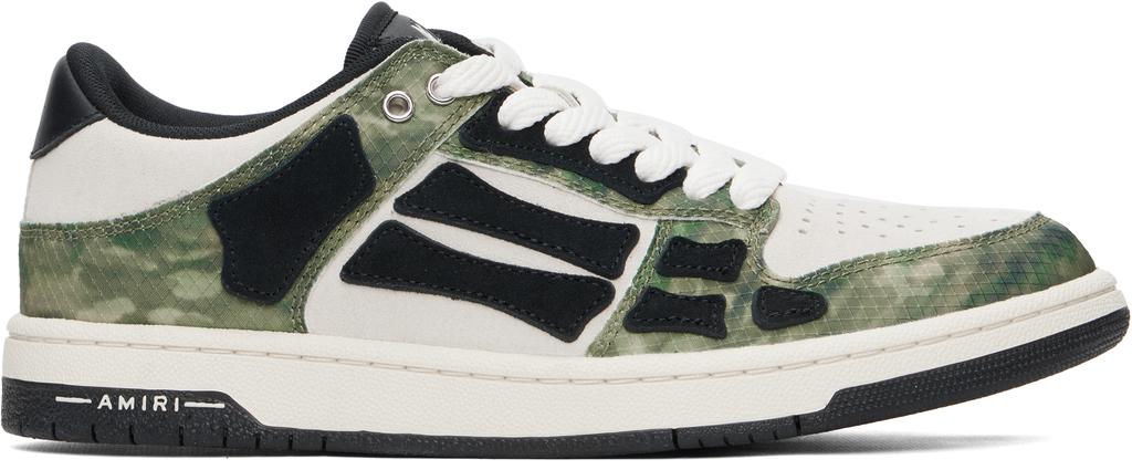 Zapatillas bajas infantiles de camuflaje caqui y blanco con parte superior esquelética image 2