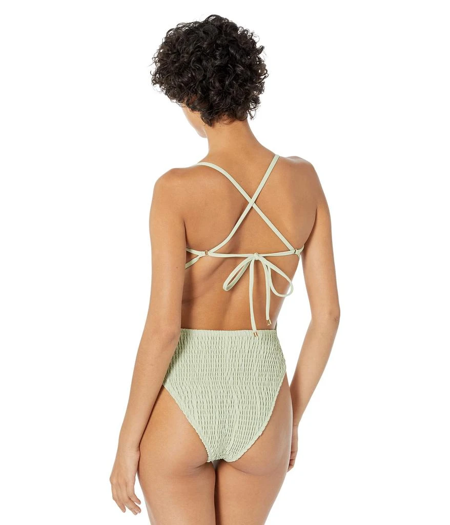 商品Charlie Holiday|Gina Shirred One-Piece,价格¥679,第2张图片详细描述