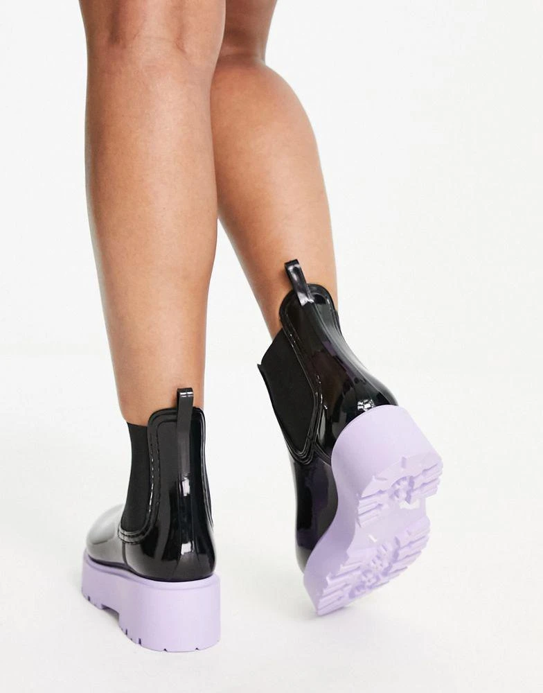 商品ASOS|ASOS DESIGN Wide Fit Gadget chunky chelsea wellies in black with lilac sole,价格¥196,第2张图片详细描述