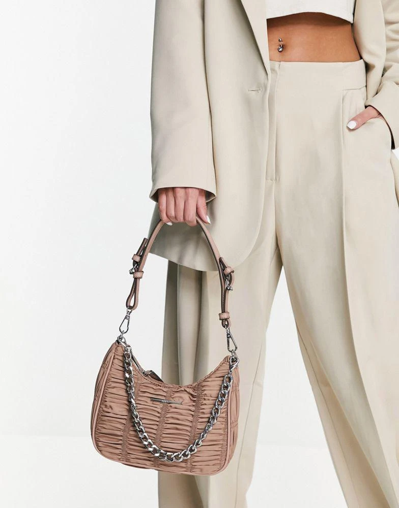 商品ALDO|ALDO Love Planet Acera shoulder bag with chain detail in blush,价格¥328,第3张图片详细描述