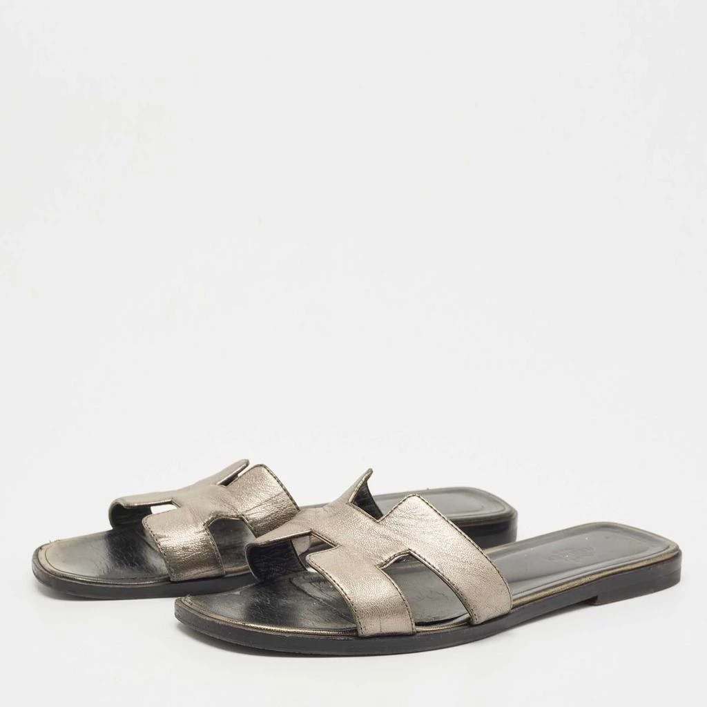 商品[二手商品] Hermes|Hermes Metallic Leather Oran Flat Slides Size 38.5,价格¥3711,第2张图片详细描述