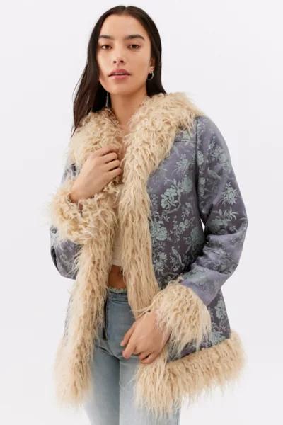 UO Amber Brocade Faux Fur Coat商品第2张图片规格展示