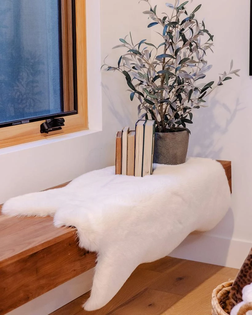 商品Fabulous Furs|Faux Sheepskin Chair Cover,价格¥1019,第2张图片详细描述