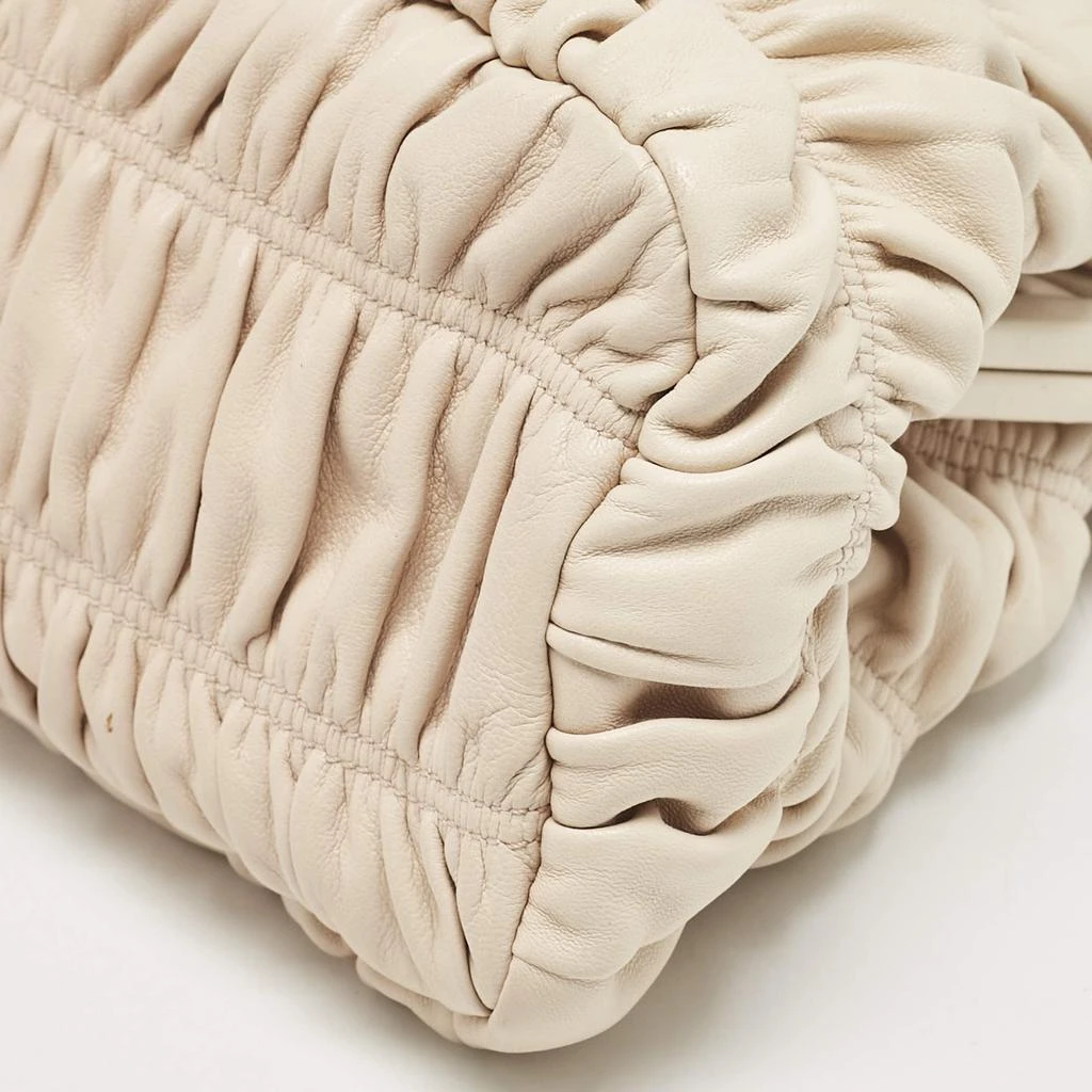 Prada Cream Nappa Gaufre Leather Frame Clutch 商品