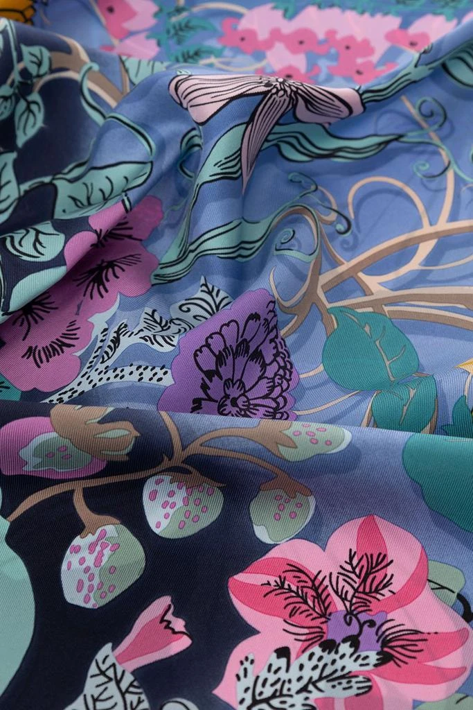 商品Salvatore Ferragamo|Salvatore Ferragamo Floral Printed Scarf,价格¥1723,第3张图片详细描述