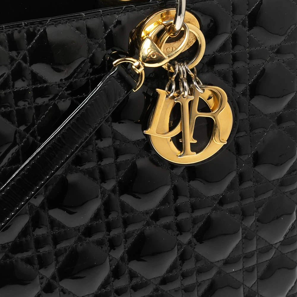 商品[二手商品] Dior|Dior Black Cannage Patent Leather Large Lady Dior Tote,价格¥10688,第5张图片详细描述