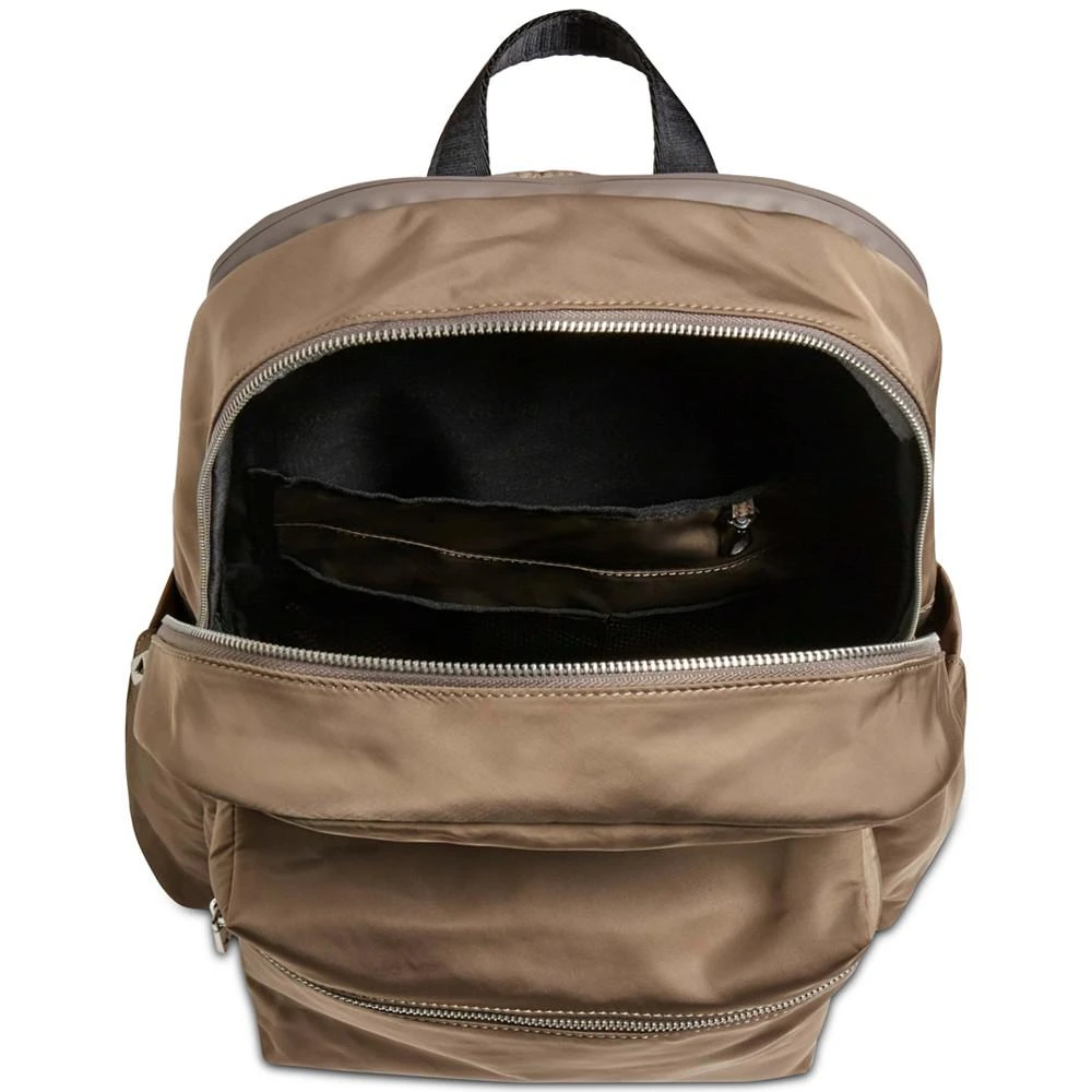 商品GUESS|Certosa Water-Repellent Backpack,价格¥680,第3张图片详细描述