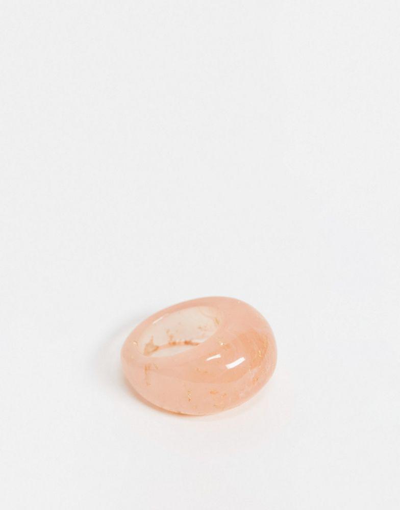 ASOS DESIGN ring in dome shape in pink marble plastic商品第1张图片规格展示
