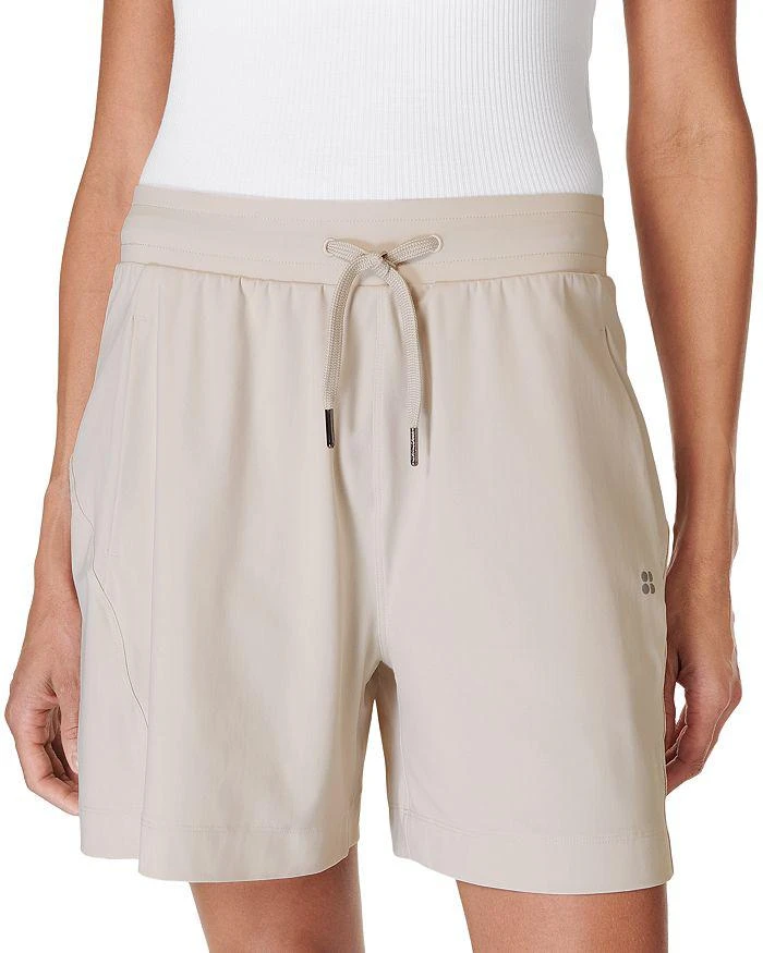 商品SWEATY BETTY|Explorer Shorts,价格¥666,第1张图片