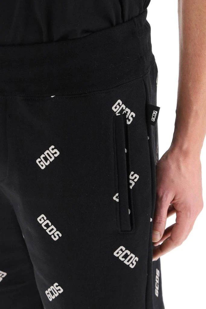 商品GCDS|SHORT SWEATPANTS WITH MONOGRAM,价格¥923,第5张图片详细描述
