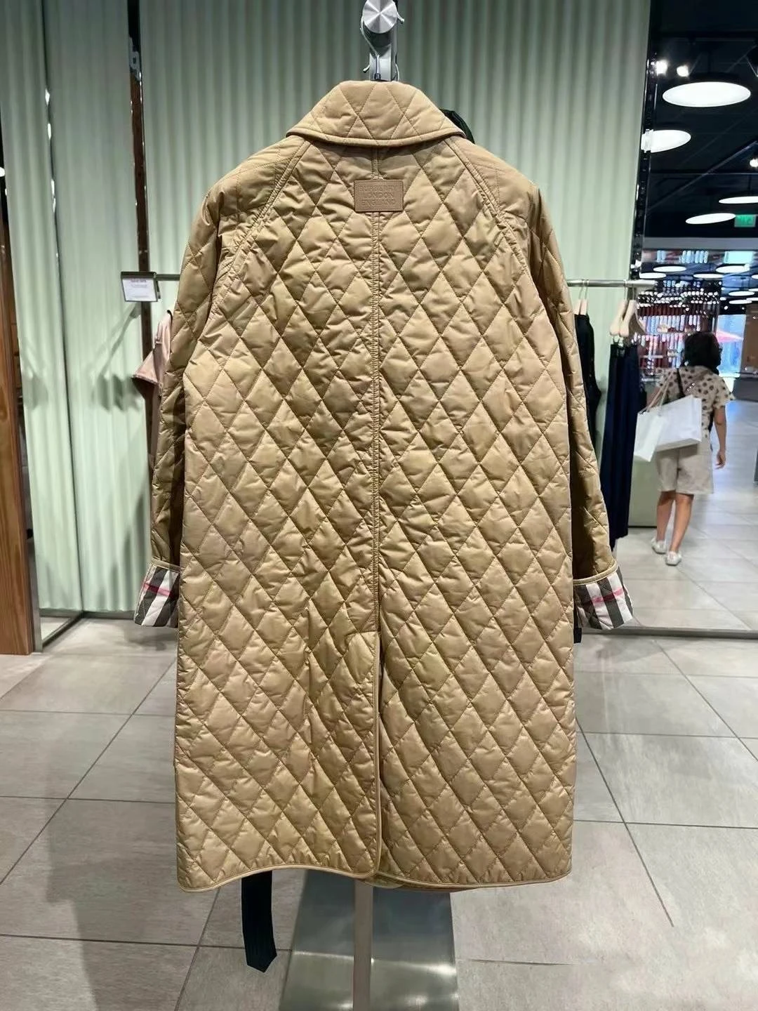 BURBERRY/博柏利 女士驼色聚酮格纹印双排扣长款棉服80530431 商品